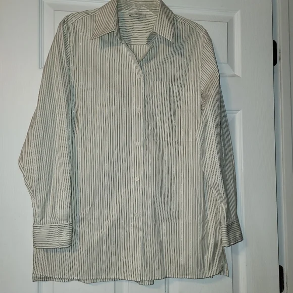 Lafayette 148 New York Glitter Stripe Blouse Women's Size Medium With‎ Flaw - Picture 8 of 10